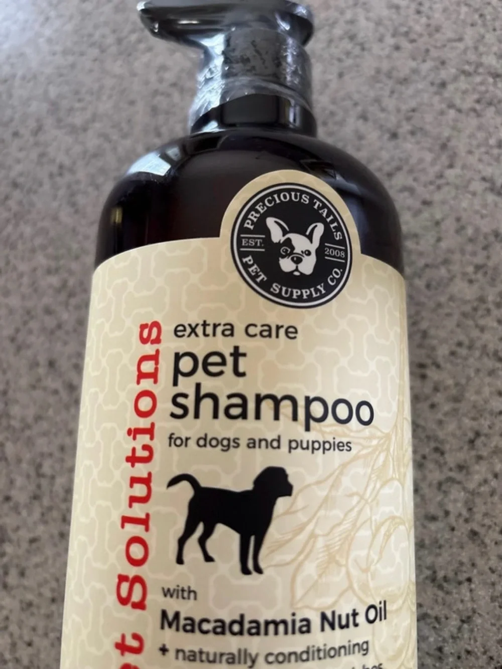 Precious Tails Pet Shampoo for Dogs and Puppies.